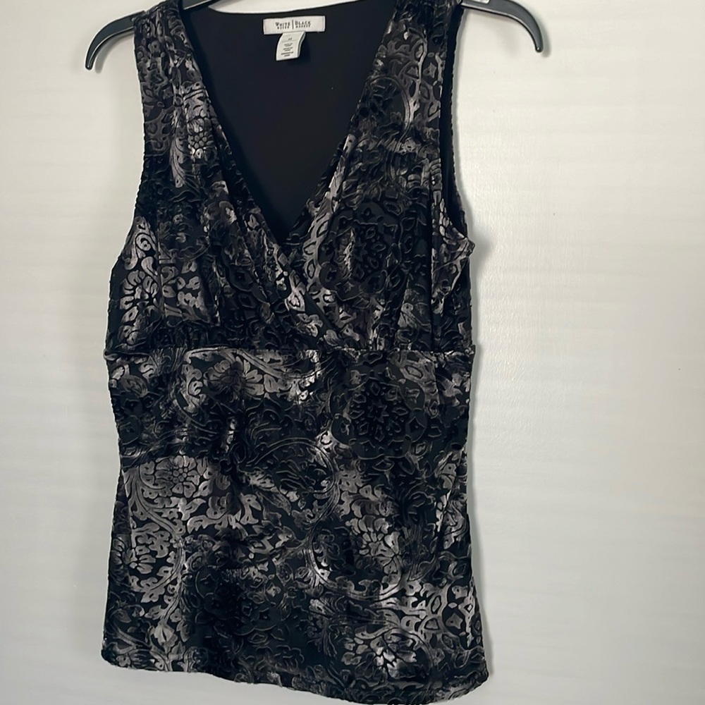 White House Black Market Women’s Medium Sleeveless Top